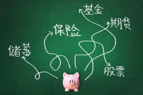 55歲以上老人如何買(mǎi)保險？重疾險賠錢(qián)多，為何我卻選了這2種險？